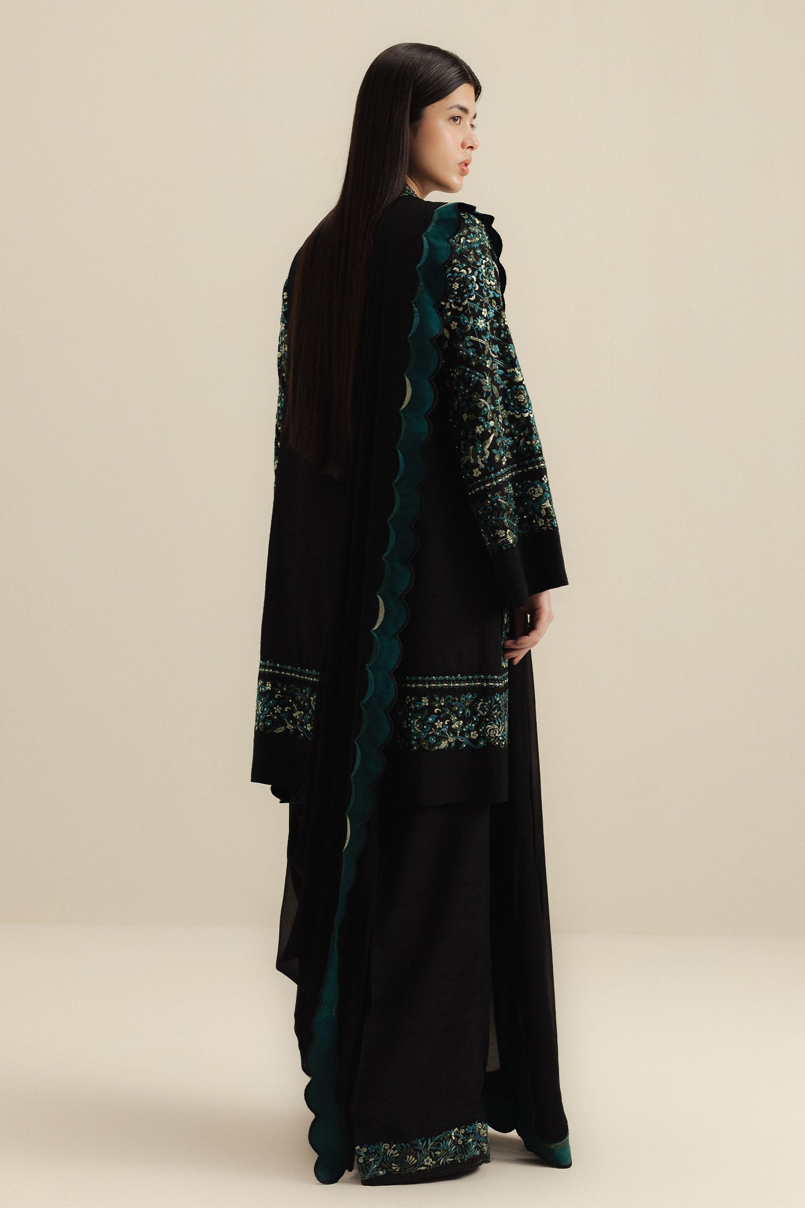 Zara Shahjahan Festive 25 - Mahveen