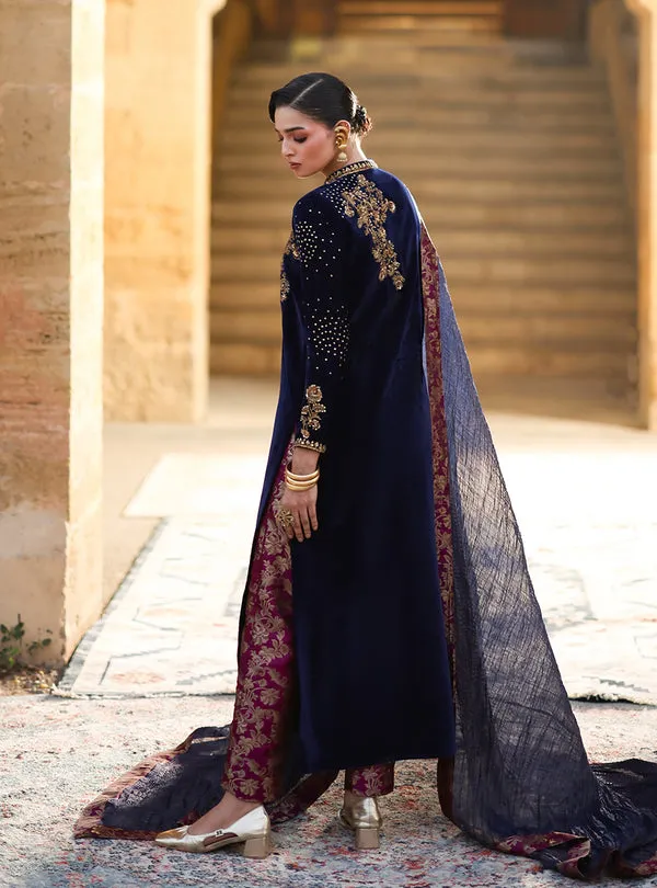 Zainab Chottani Velura Velvet Edit 25 - Celine Gold