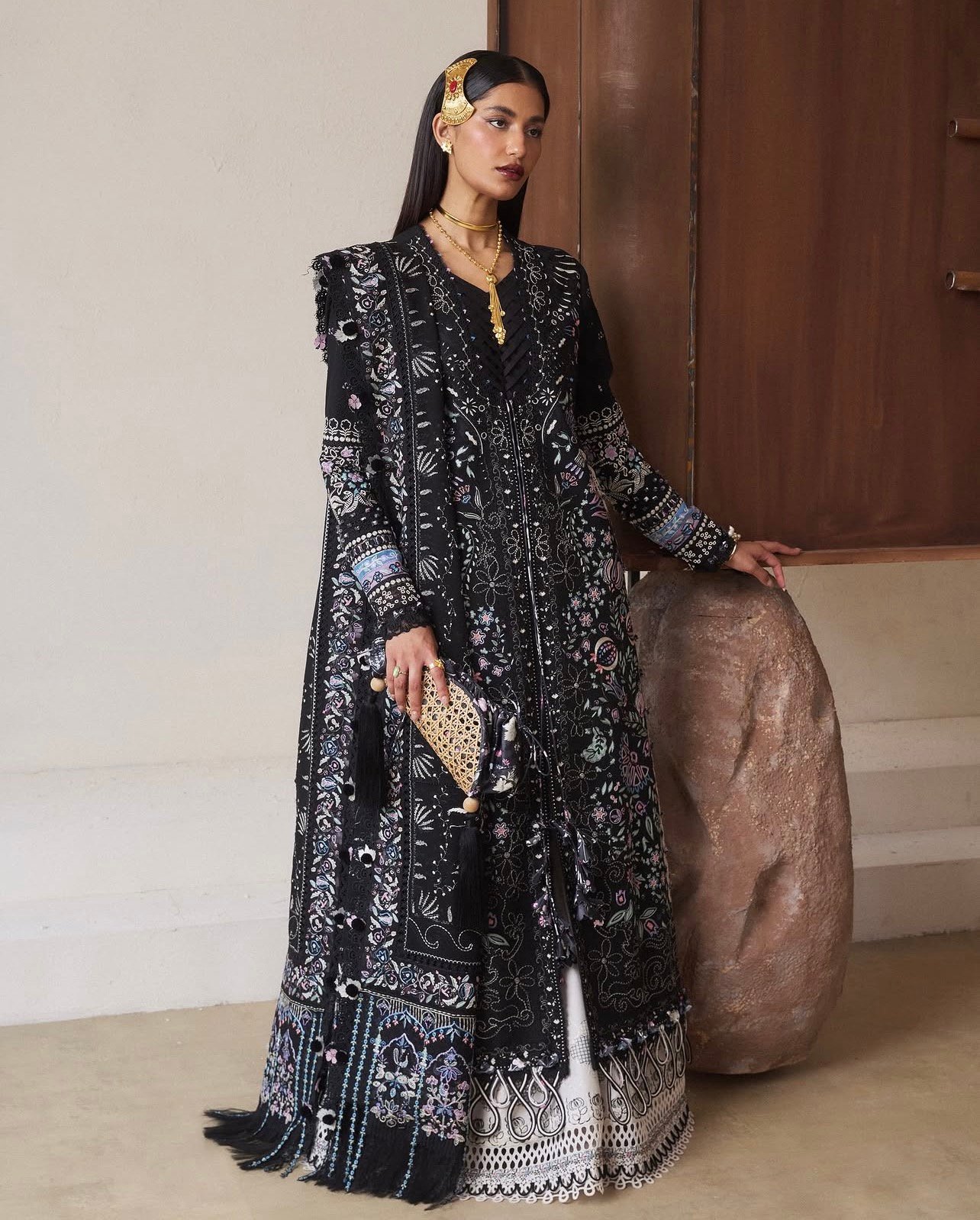 Suffuse Summer Lawn 26 - Meravi